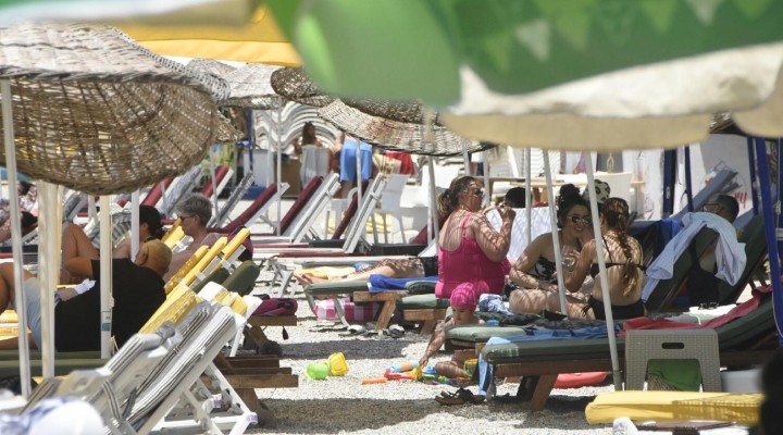 Bodrum da plaja giriş 3 bin, bir lahmacun bin lira!