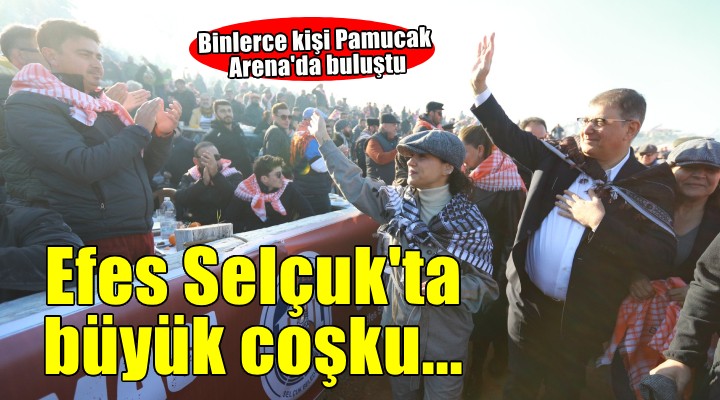 Efes Selçuk ta deve güreşi coşkusu... Binlerce kişi Pamucak Arena da buluştu...