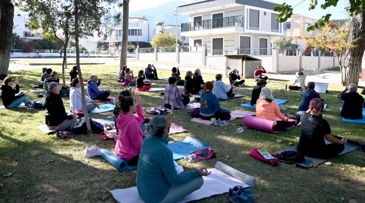 Güzelçamlı da yoga keyfi!