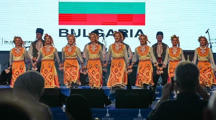 Balkanlılar Halk Dansları Festivali başladı..