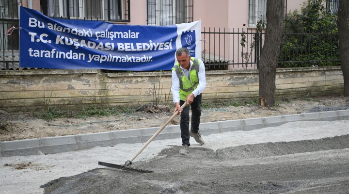 Kuşadası Belediyesi ekipleri yol yapım mesaisini 3 mahallede sürdürüyor