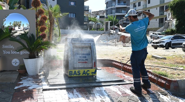 Kuşadası nda detaylı temizlik çalışmaları tam gaz!