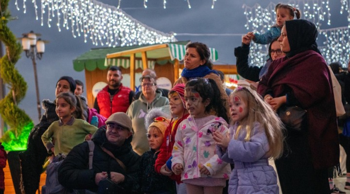 Kuşadası nda yılbaşı eğlenceleri başladı!