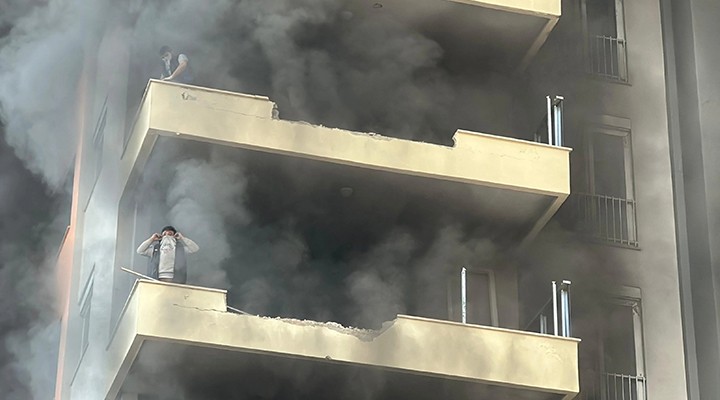 Otel inşaatında yangın... Mahsur kalan işçiler kurtarıldı