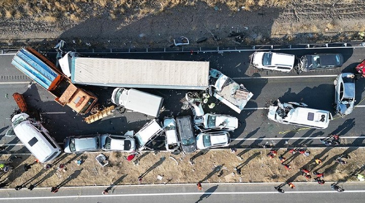 Trafik kazaları bir yılda 2 bin 713 can aldı!