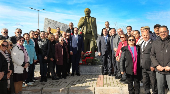 Uğur Mumcu, Narlıdere’de Karanfillerle Anıldı