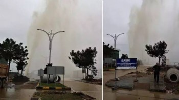 İsale hattı patladı, tazyikli su 40 metre yükseğe çıktı